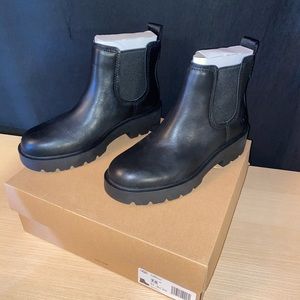 Women’s Black Uggs
